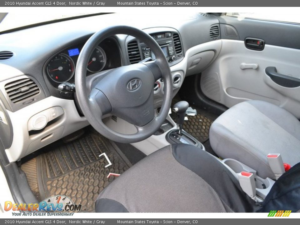 2010 Hyundai Accent GLS 4 Door Nordic White / Gray Photo #7