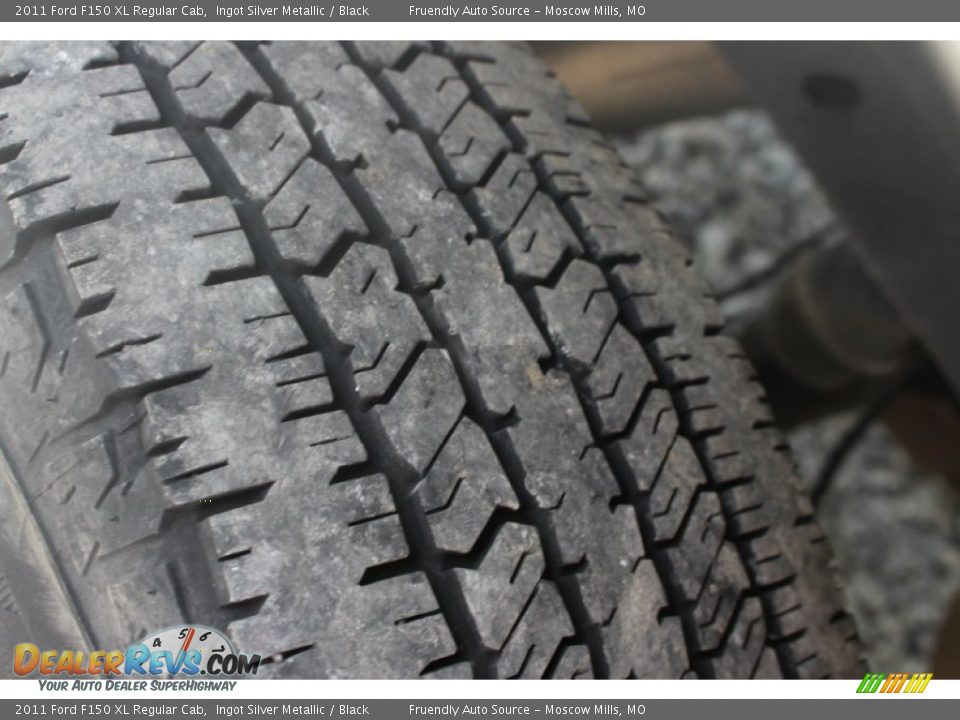 2011 Ford F150 XL Regular Cab Ingot Silver Metallic / Black Photo #23
