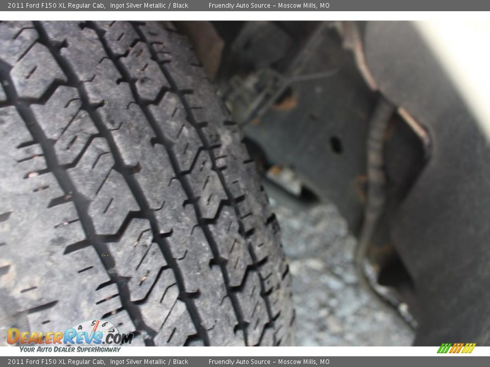2011 Ford F150 XL Regular Cab Ingot Silver Metallic / Black Photo #24