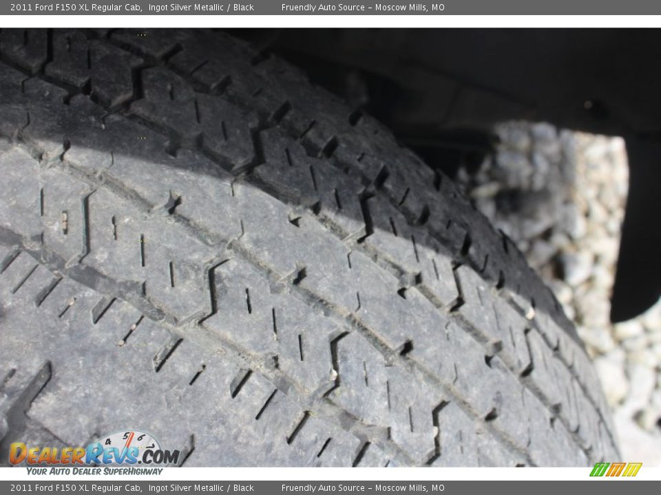 2011 Ford F150 XL Regular Cab Ingot Silver Metallic / Black Photo #25