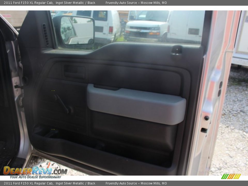 2011 Ford F150 XL Regular Cab Ingot Silver Metallic / Black Photo #28