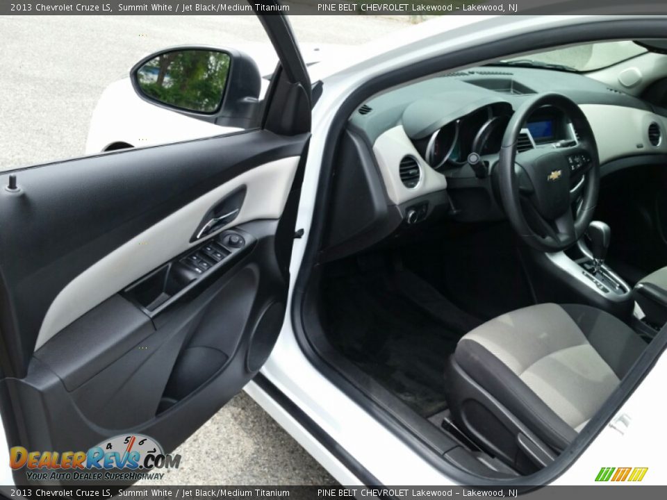 2013 Chevrolet Cruze LS Summit White / Jet Black/Medium Titanium Photo #16