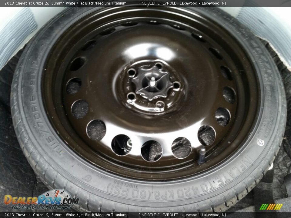 2013 Chevrolet Cruze LS Summit White / Jet Black/Medium Titanium Photo #23