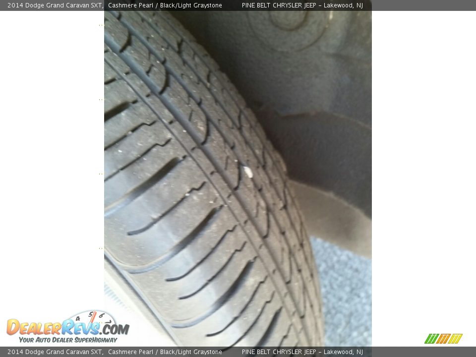 2014 Dodge Grand Caravan SXT Cashmere Pearl / Black/Light Graystone Photo #22