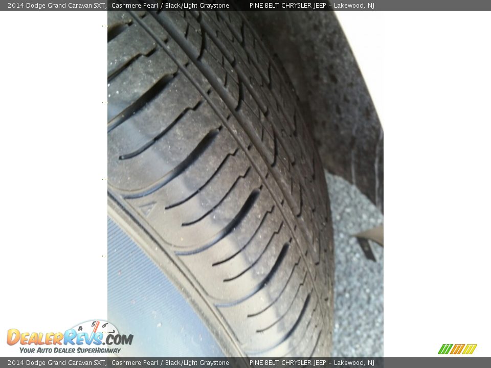 2014 Dodge Grand Caravan SXT Cashmere Pearl / Black/Light Graystone Photo #24