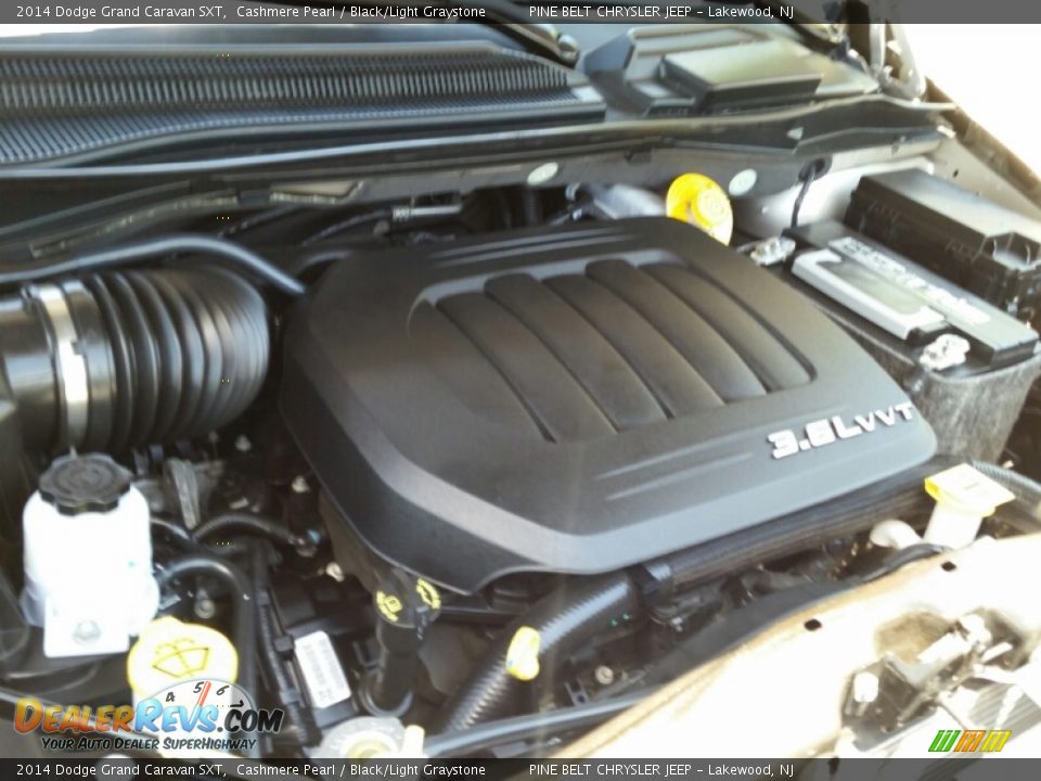 2014 Dodge Grand Caravan SXT Cashmere Pearl / Black/Light Graystone Photo #25