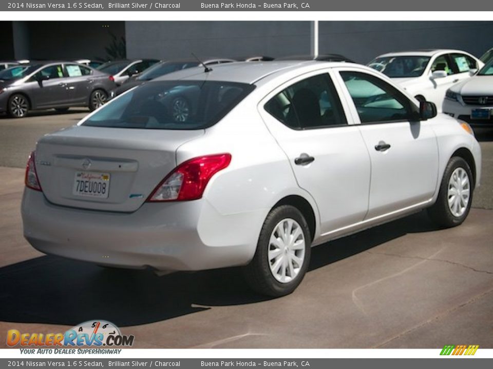 2014 Nissan Versa 1.6 S Sedan Brilliant Silver / Charcoal Photo #11