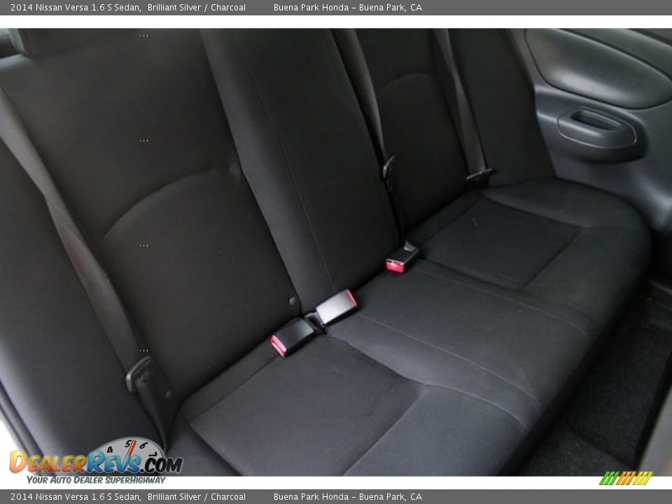 2014 Nissan Versa 1.6 S Sedan Brilliant Silver / Charcoal Photo #17