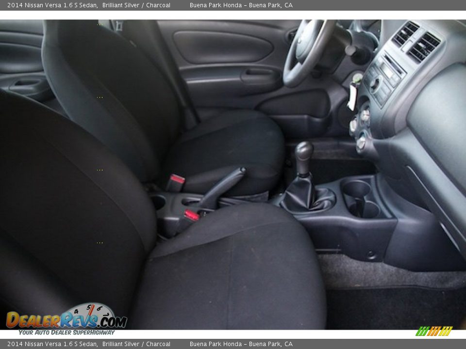 2014 Nissan Versa 1.6 S Sedan Brilliant Silver / Charcoal Photo #18