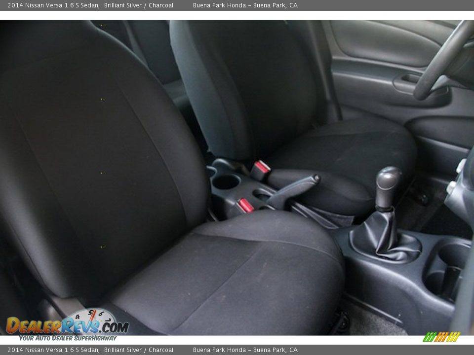 2014 Nissan Versa 1.6 S Sedan Brilliant Silver / Charcoal Photo #19