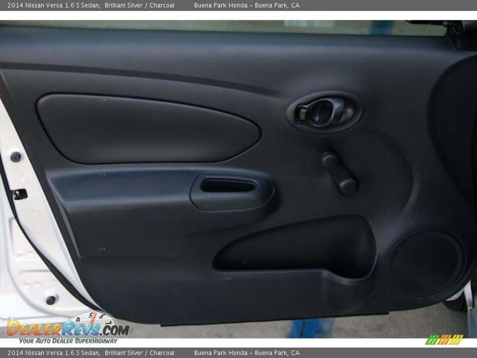 2014 Nissan Versa 1.6 S Sedan Brilliant Silver / Charcoal Photo #21