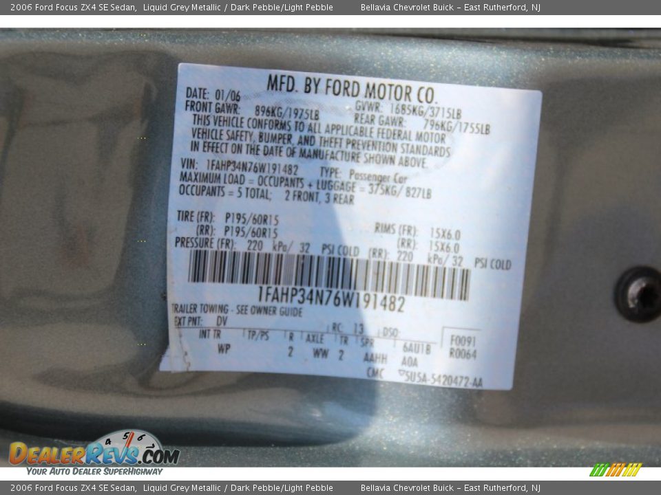 2006 Ford Focus ZX4 SE Sedan Liquid Grey Metallic / Dark Pebble/Light Pebble Photo #18