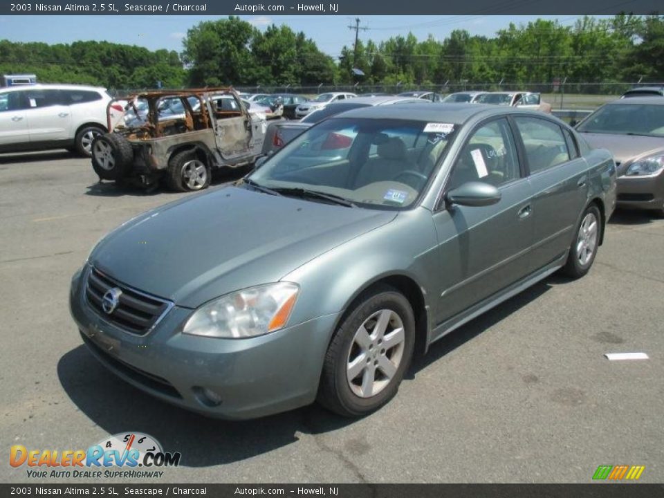 Front 3/4 View of 2003 Nissan Altima 2.5 SL Photo #1