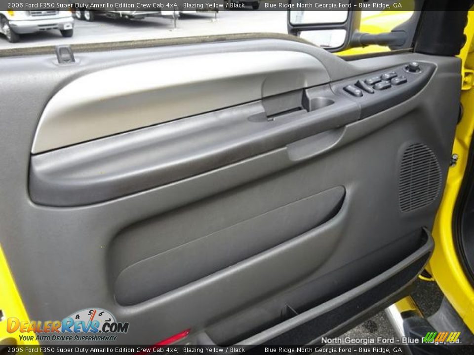 2006 Ford F350 Super Duty Amarillo Edition Crew Cab 4x4 Blazing Yellow / Black Photo #31