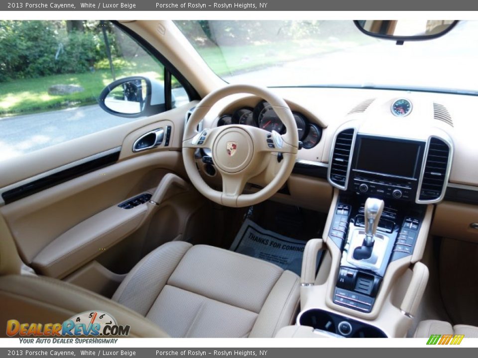 2013 Porsche Cayenne White / Luxor Beige Photo #12