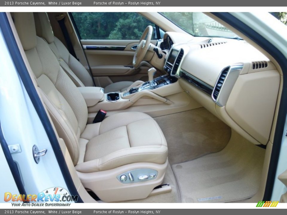 2013 Porsche Cayenne White / Luxor Beige Photo #16