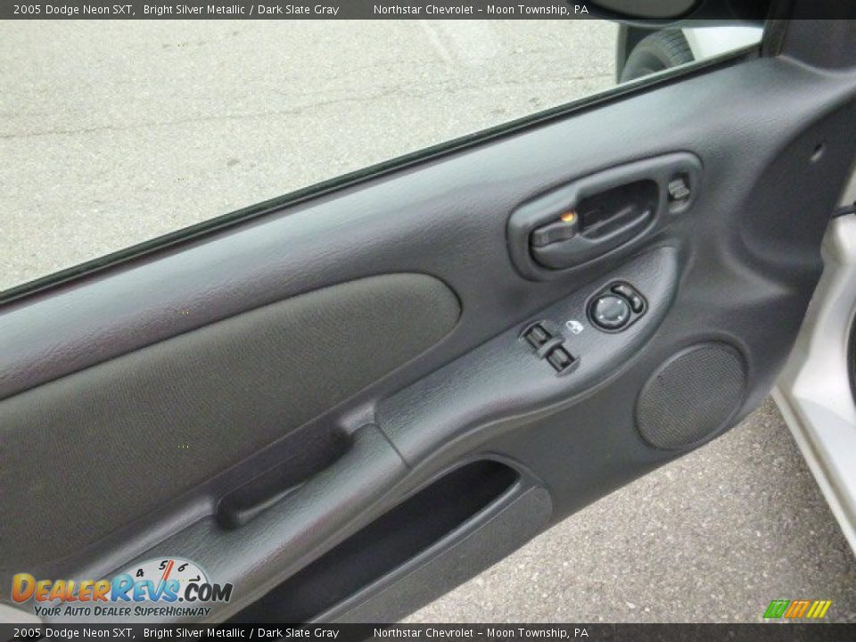 2005 Dodge Neon SXT Bright Silver Metallic / Dark Slate Gray Photo #10