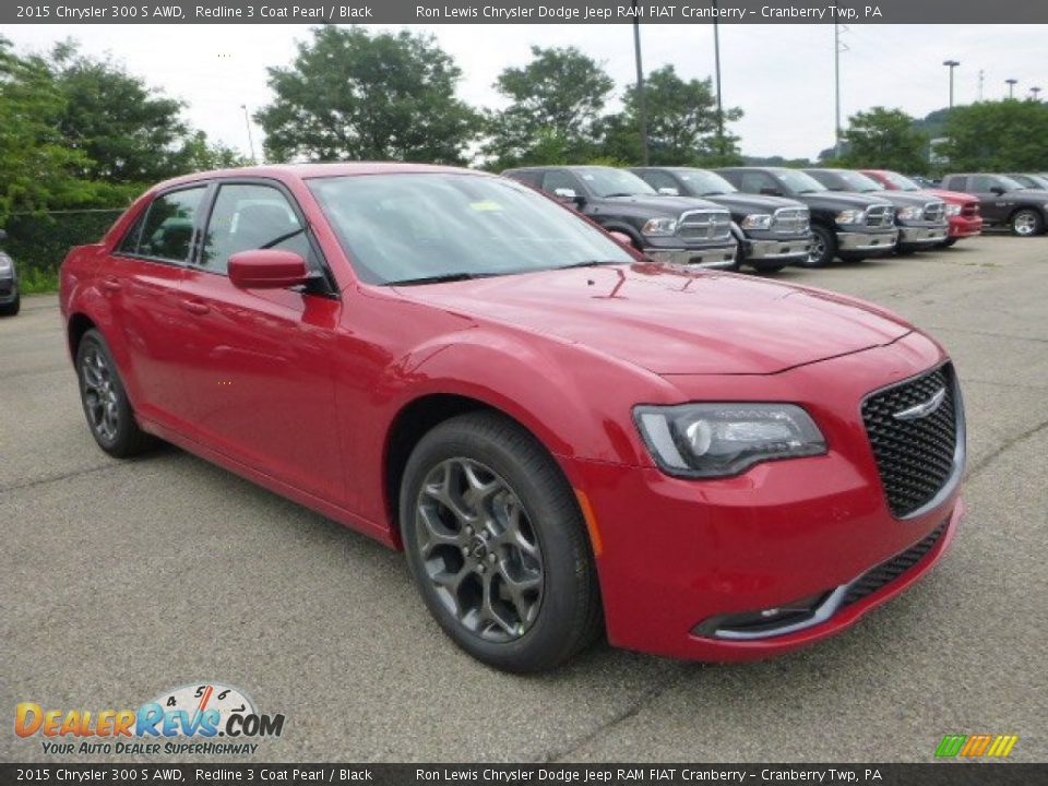 Front 3/4 View of 2015 Chrysler 300 S AWD Photo #9