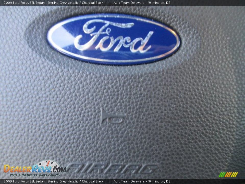 2009 Ford Focus SEL Sedan Sterling Grey Metallic / Charcoal Black Photo #20
