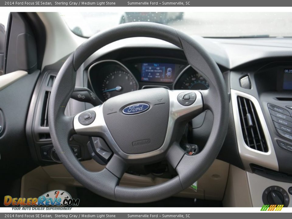 2014 Ford Focus SE Sedan Sterling Gray / Medium Light Stone Photo #10