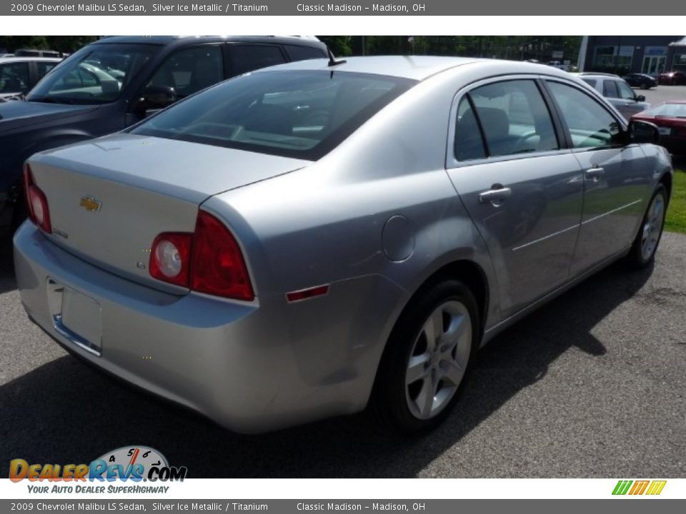 2009 Chevrolet Malibu LS Sedan Silver Ice Metallic / Titanium Photo #2