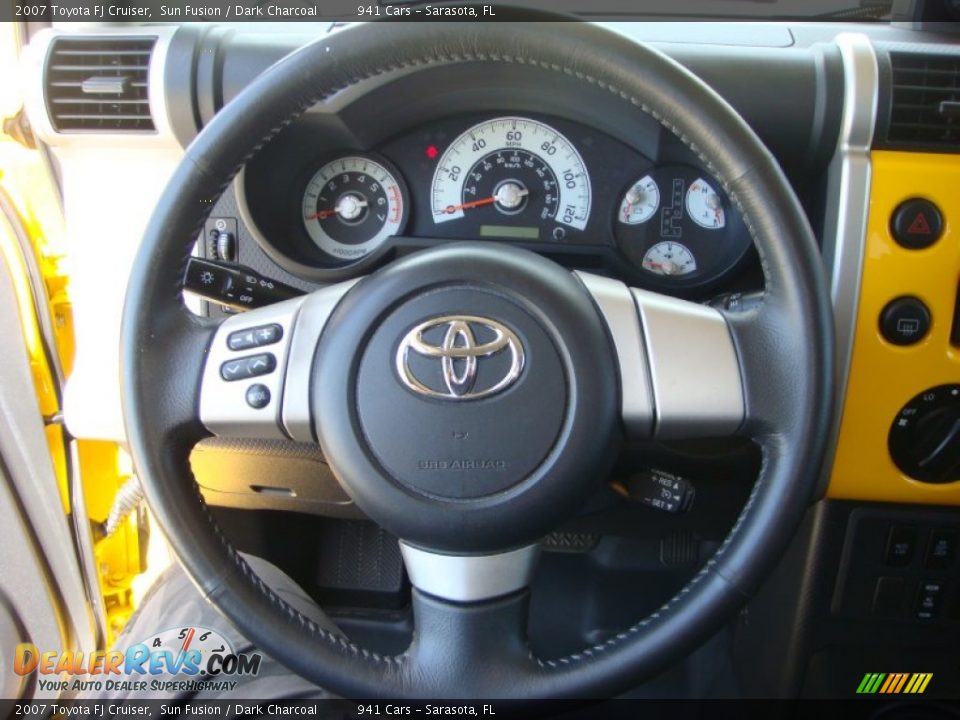 2007 Toyota FJ Cruiser  Steering Wheel Photo #15