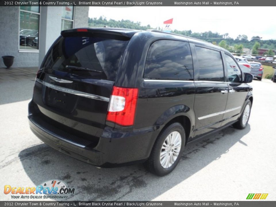 2012 Chrysler Town & Country Touring - L Brilliant Black Crystal Pearl / Black/Light Graystone Photo #9
