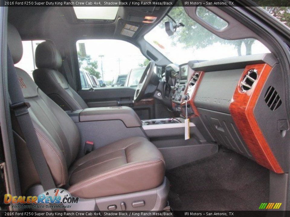 Front Seat of 2016 Ford F250 Super Duty King Ranch Crew Cab 4x4 Photo #27