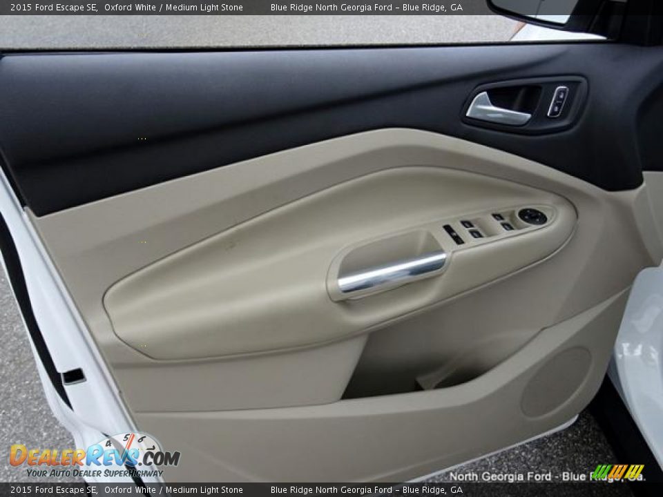 2015 Ford Escape SE Oxford White / Medium Light Stone Photo #12