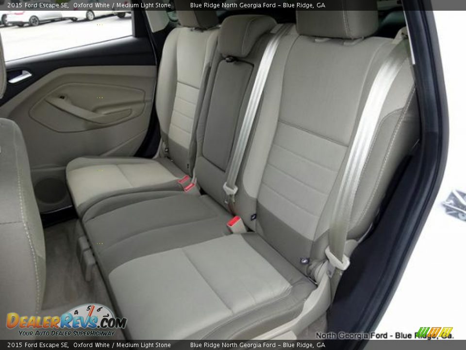 2015 Ford Escape SE Oxford White / Medium Light Stone Photo #18