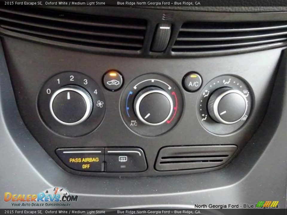 2015 Ford Escape SE Oxford White / Medium Light Stone Photo #30