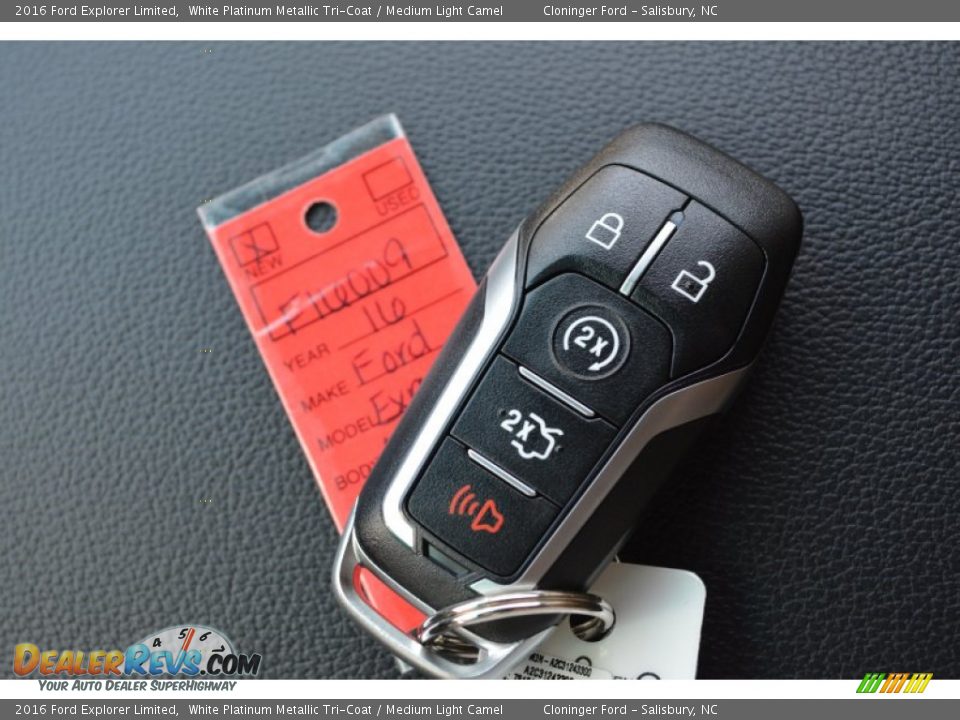 Keys of 2016 Ford Explorer Limited Photo #28