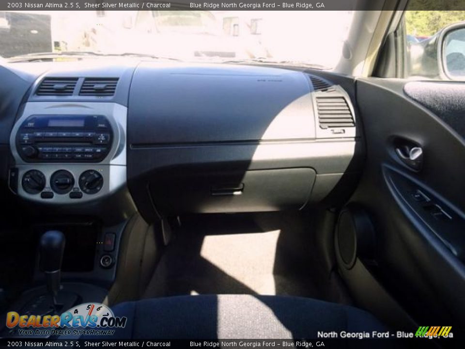 2003 Nissan Altima 2.5 S Sheer Silver Metallic / Charcoal Photo #18