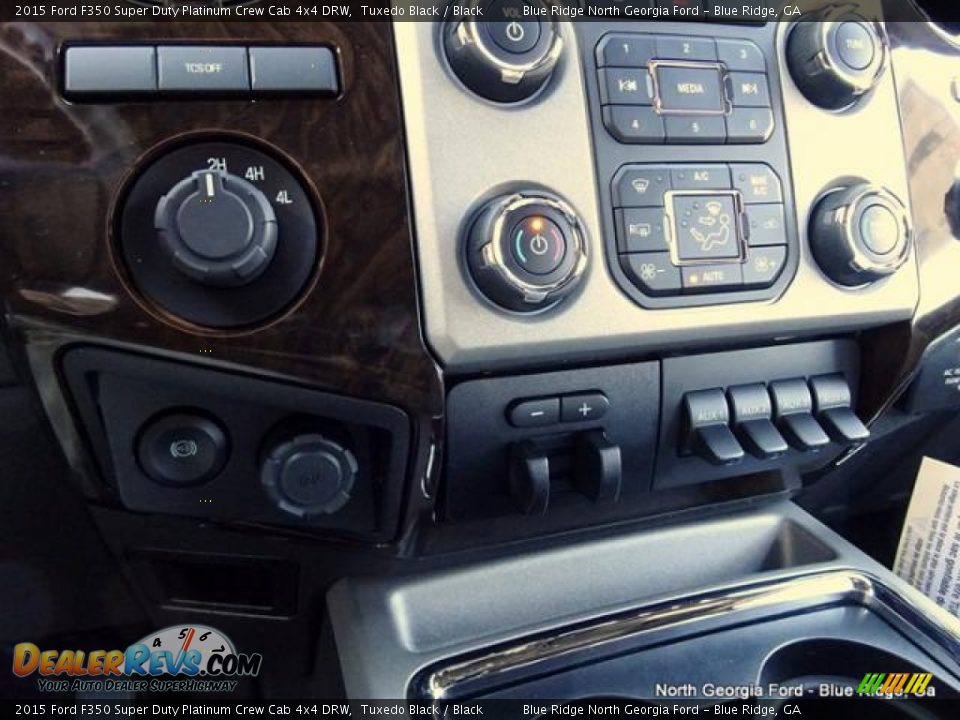 2015 Ford F350 Super Duty Platinum Crew Cab 4x4 DRW Tuxedo Black / Black Photo #25