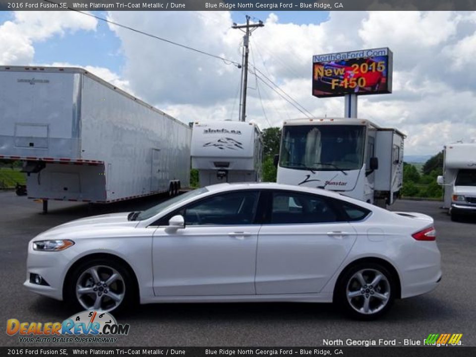 2016 Ford Fusion SE White Platinum Tri-Coat Metallic / Dune Photo #2