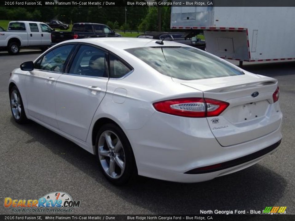 2016 Ford Fusion SE White Platinum Tri-Coat Metallic / Dune Photo #3