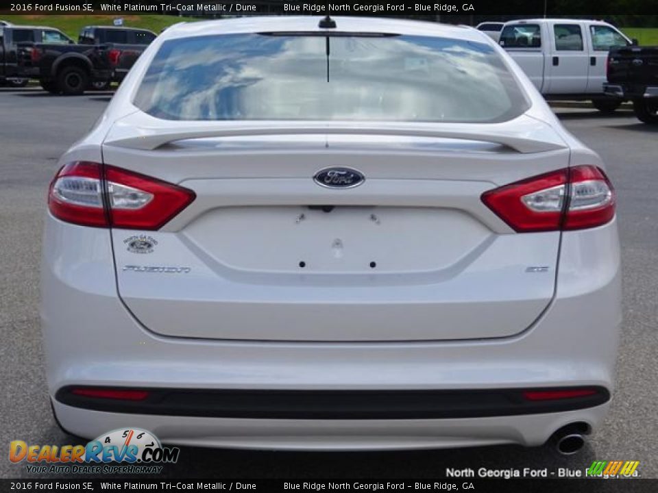 2016 Ford Fusion SE White Platinum Tri-Coat Metallic / Dune Photo #4