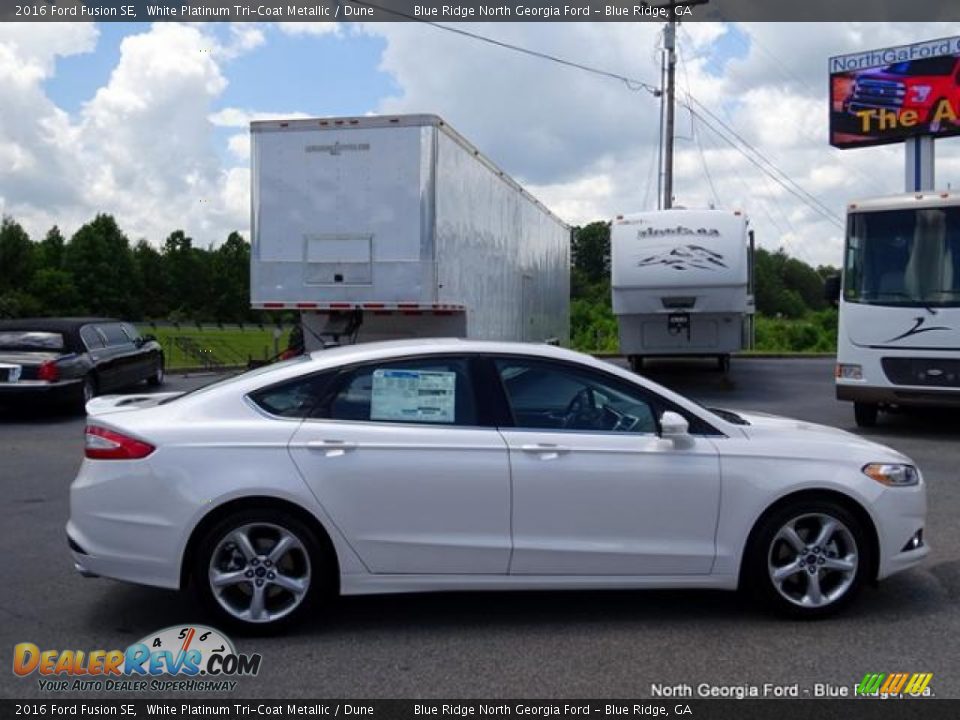 2016 Ford Fusion SE White Platinum Tri-Coat Metallic / Dune Photo #6