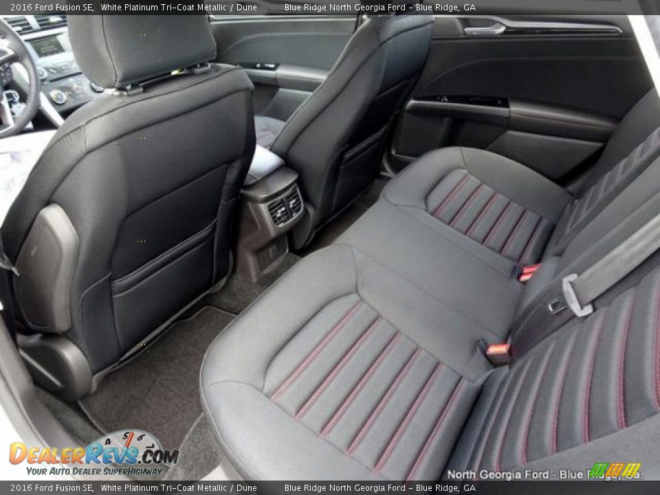 2016 Ford Fusion SE White Platinum Tri-Coat Metallic / Dune Photo #14