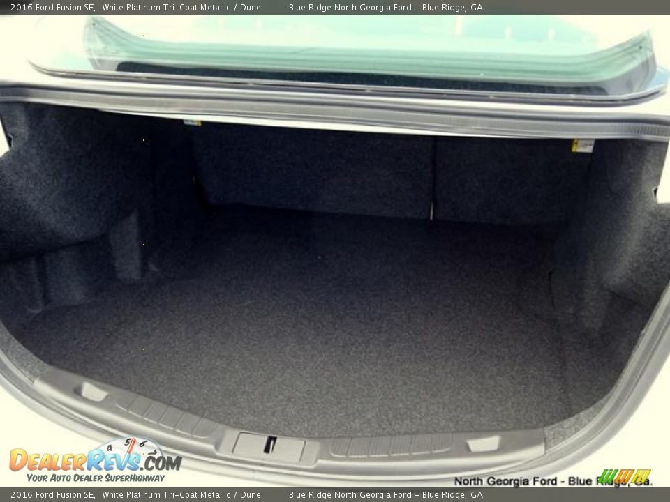 2016 Ford Fusion SE White Platinum Tri-Coat Metallic / Dune Photo #18