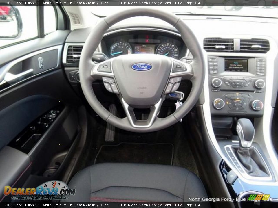 2016 Ford Fusion SE White Platinum Tri-Coat Metallic / Dune Photo #19