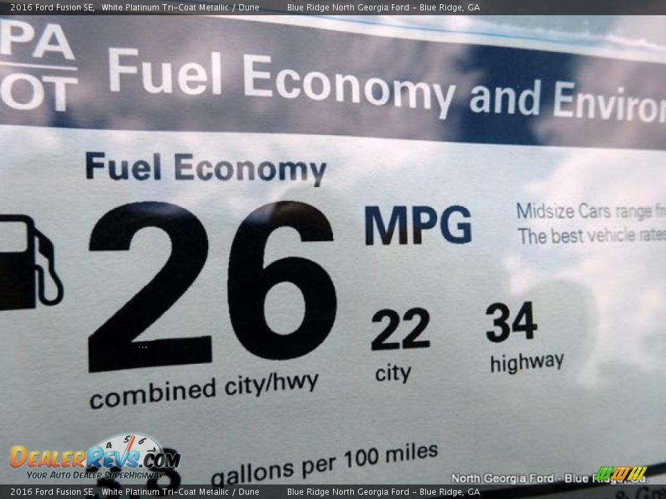 2016 Ford Fusion SE White Platinum Tri-Coat Metallic / Dune Photo #31