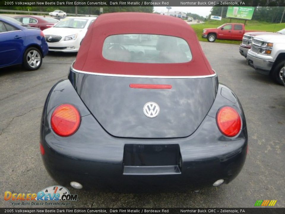 2005 Volkswagen New Beetle Dark Flint Edition Convertible Dark Flint Metallic / Bordeaux Red Photo #4