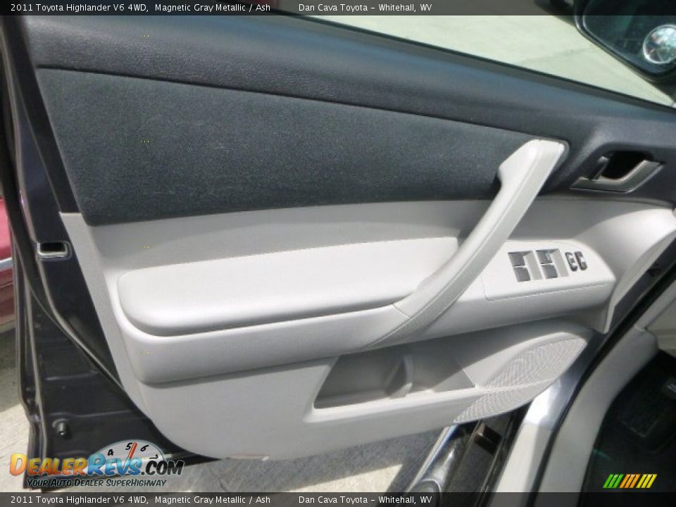 2011 Toyota Highlander V6 4WD Magnetic Gray Metallic / Ash Photo #13