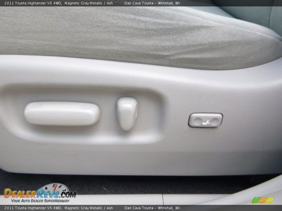 2011 Toyota Highlander V6 4WD Magnetic Gray Metallic / Ash Photo #14