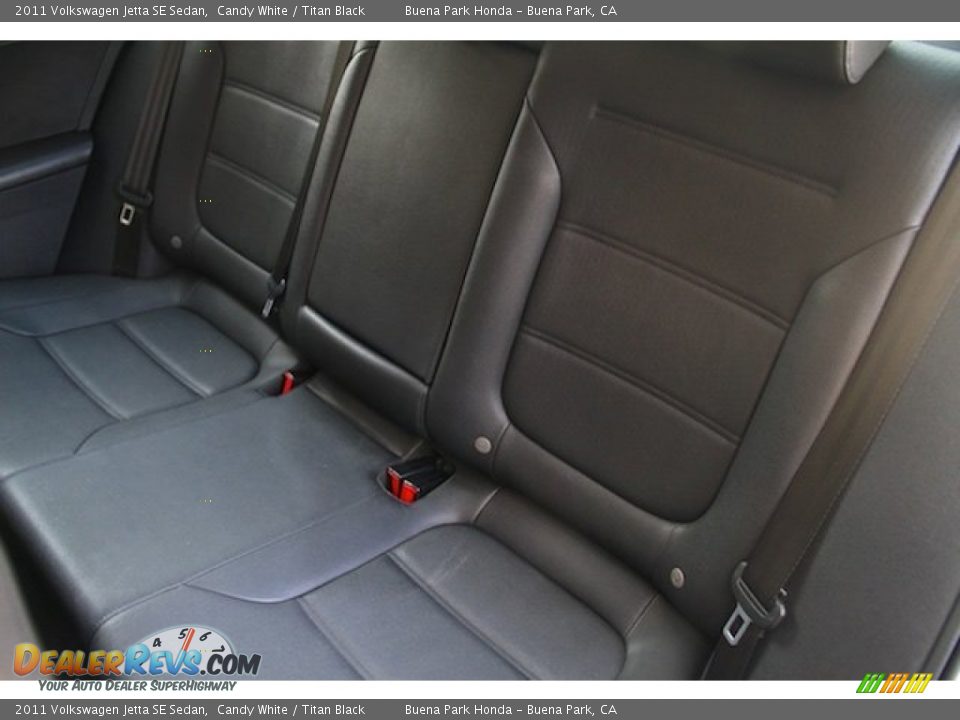 2011 Volkswagen Jetta SE Sedan Candy White / Titan Black Photo #15