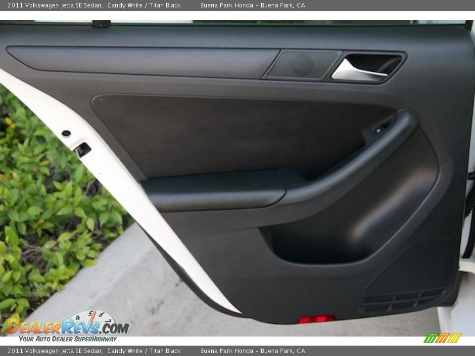 2011 Volkswagen Jetta SE Sedan Candy White / Titan Black Photo #22