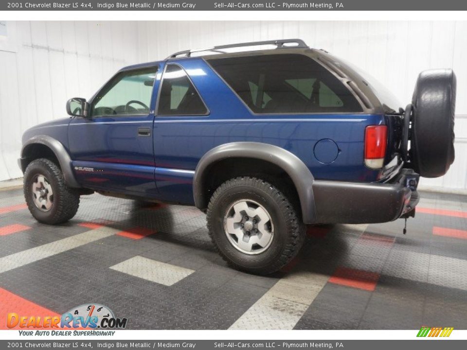2001 Chevrolet Blazer LS 4x4 Indigo Blue Metallic / Medium Gray Photo #11
