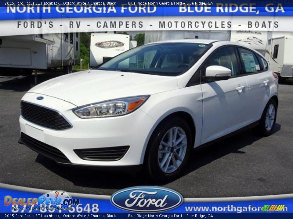 2015 Ford Focus SE Hatchback Oxford White / Charcoal Black Photo #1