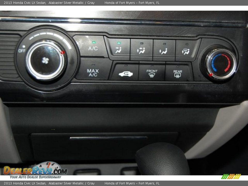 2013 Honda Civic LX Sedan Alabaster Silver Metallic / Gray Photo #18
